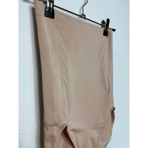 Spanx Medium Oncore Sculpting High Waisted Brief Soft Nude Body Shaper Slimming - Picture 5 of 13